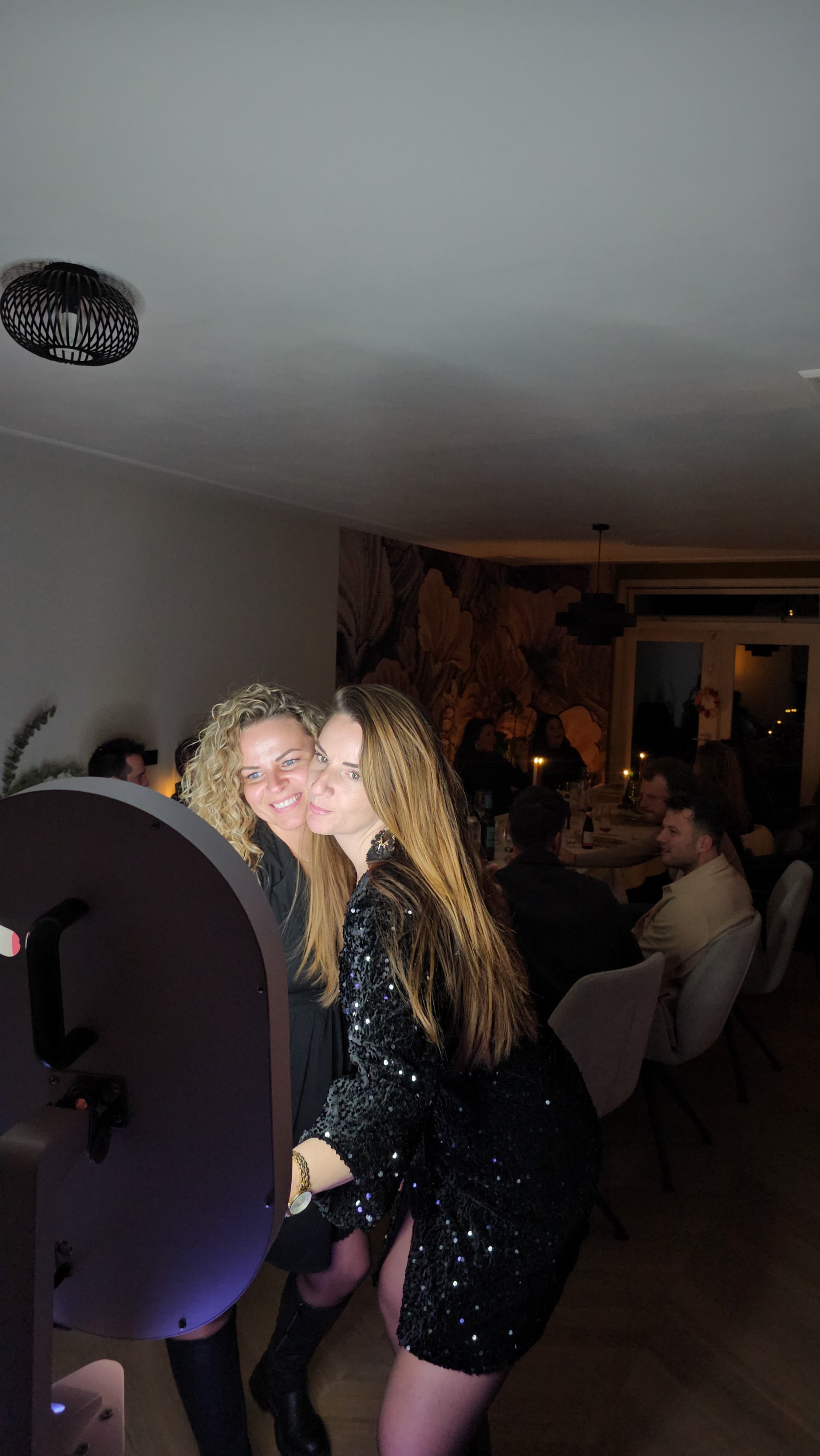 Photobooth huren Nieuwegein - tips & prijzen – Glowbooth | Stijlvolle ...